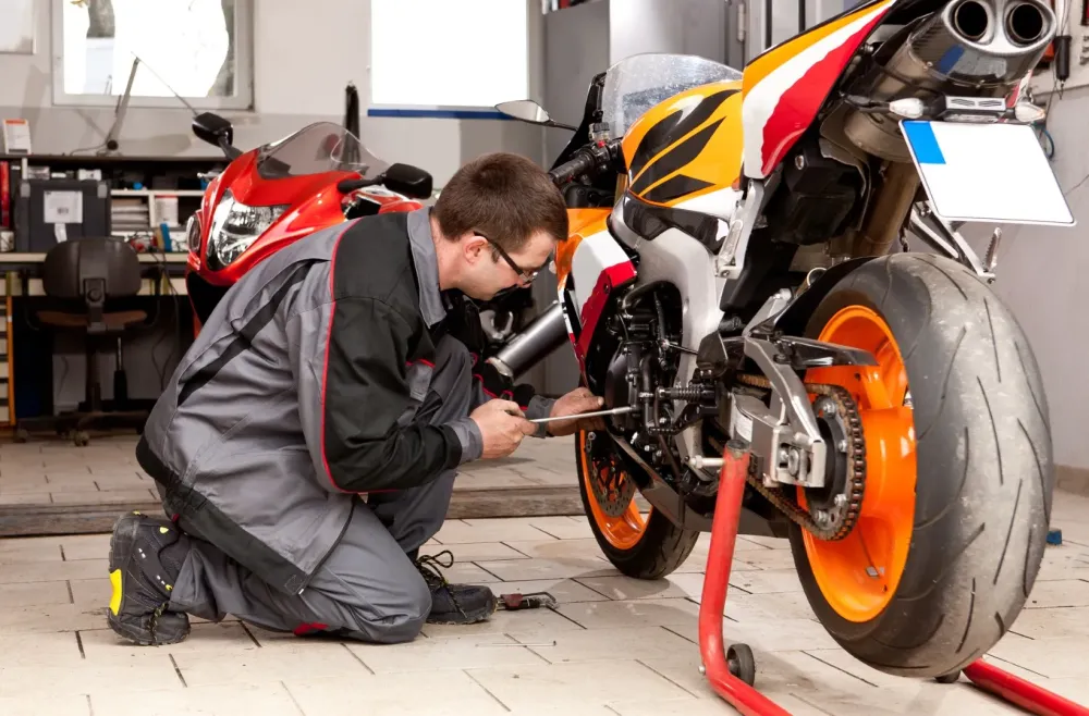 Support racing moto à Guilherand-Granges